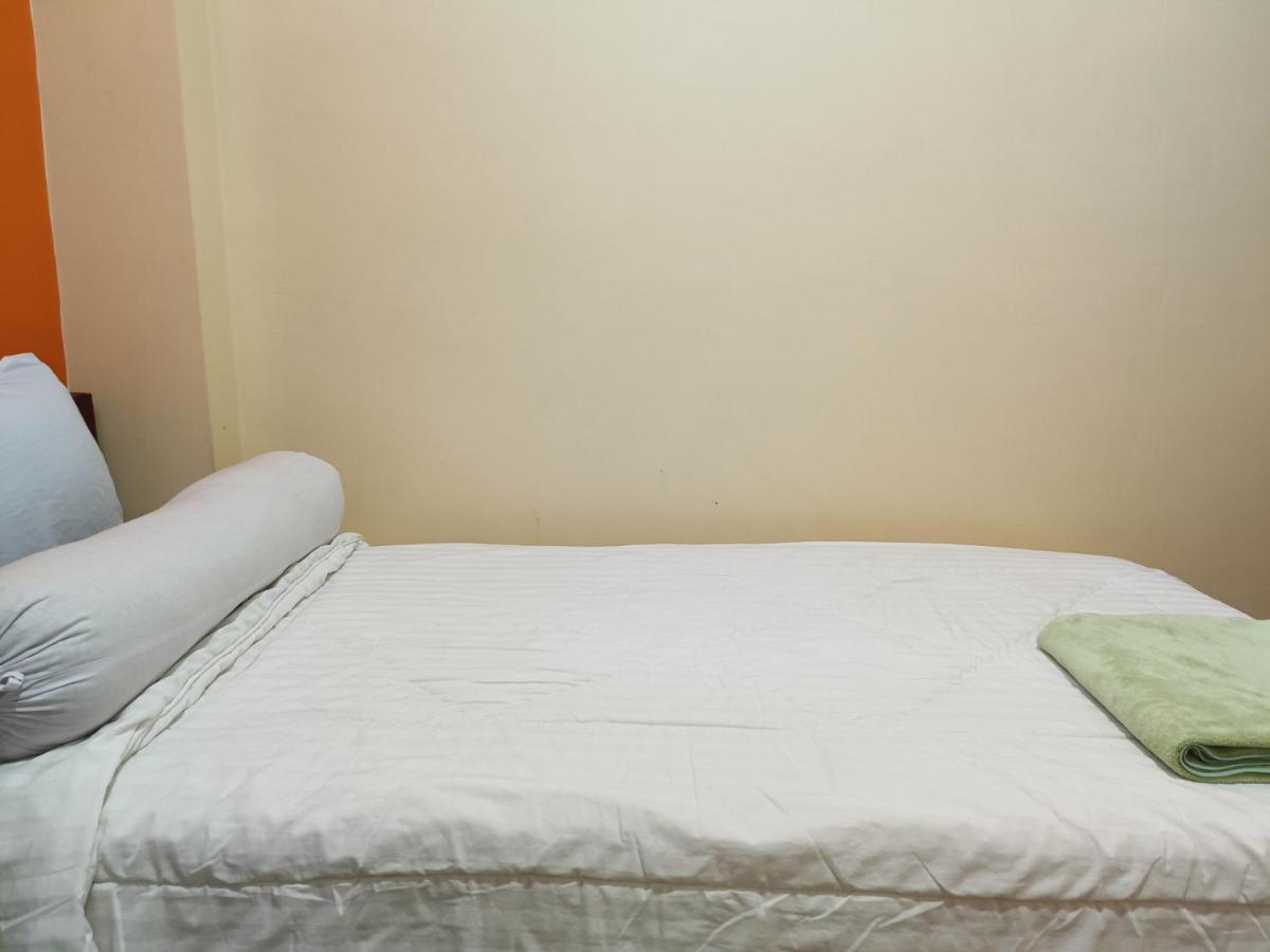 Balqies Homestay Syariah Makassar Mitra Reddoorz Exterior foto